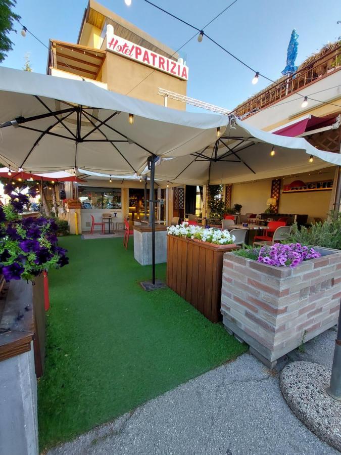 Hotel Patrizia Сенигалия Екстериор снимка