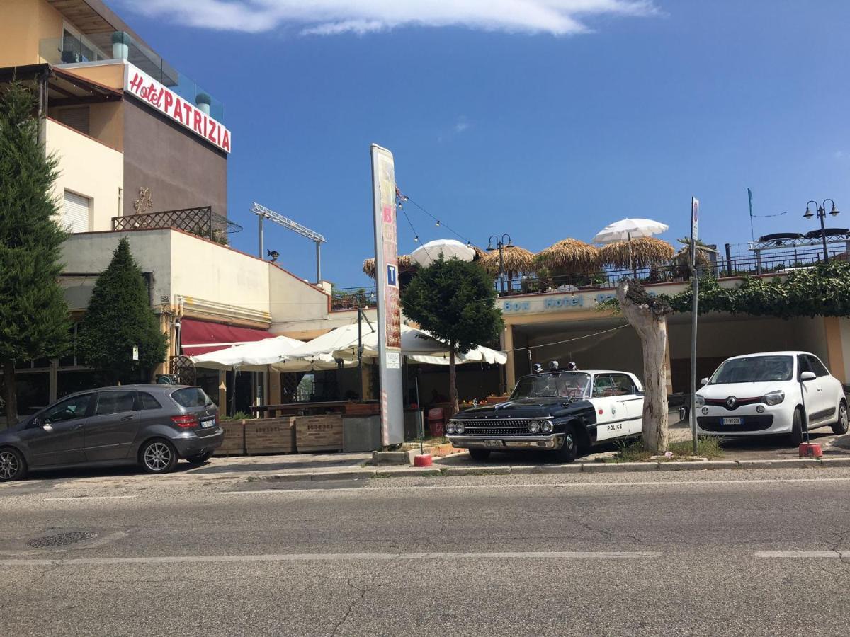 Hotel Patrizia Сенигалия Екстериор снимка