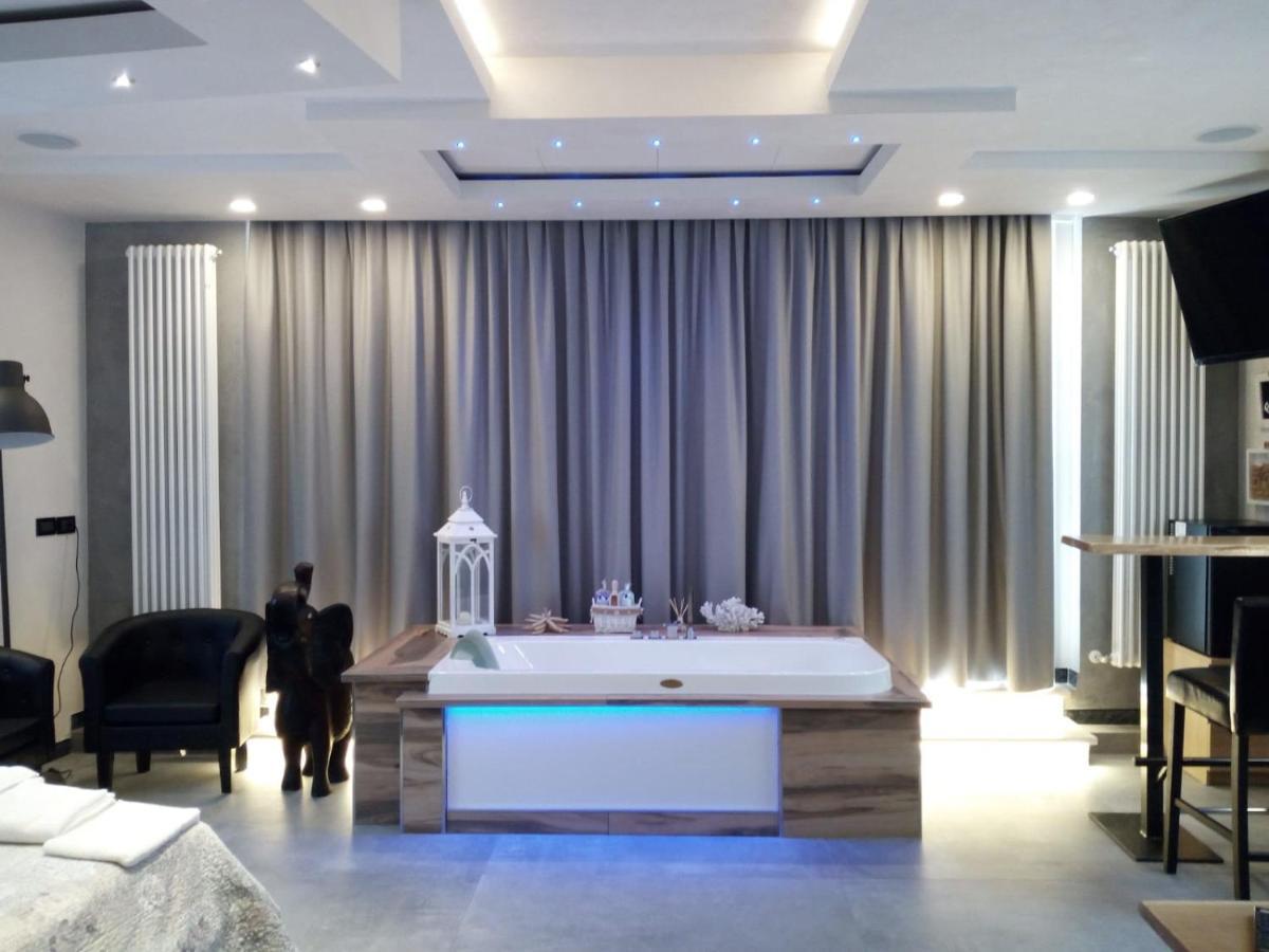 Hotel Patrizia Сенигалия Екстериор снимка