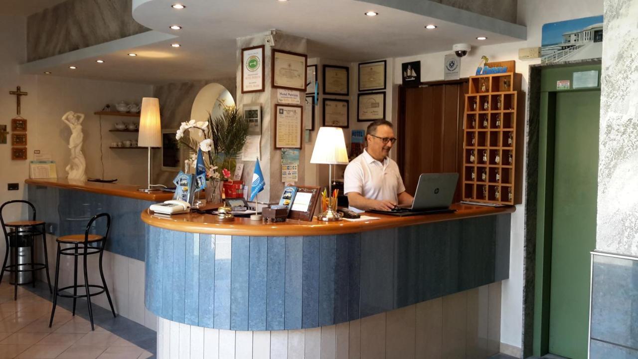 Hotel Patrizia Сенигалия Екстериор снимка